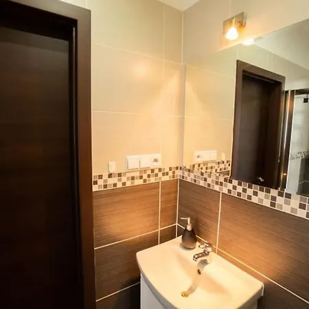 Apartmán Moderny - Vyhlad Na Martinske Hole Z Najvyssieho Poschodia Budovy Martin