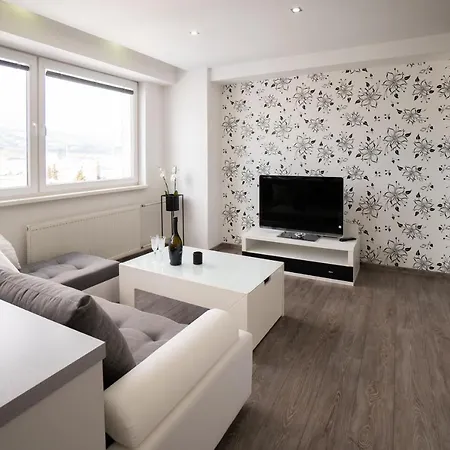 Apartament Moderny - Vyhlad Na Martinske Hole Z Najvyssieho Poschodia Budovy Martin