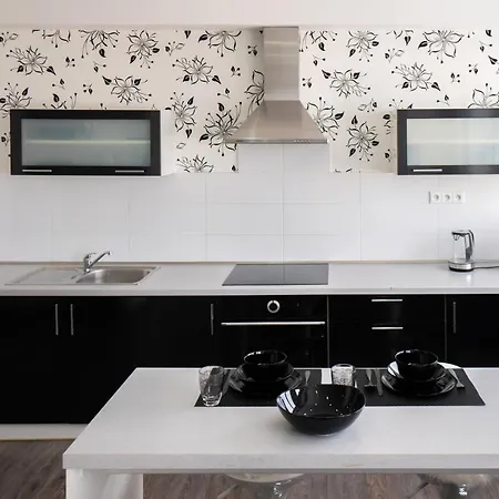 Moderny - Vyhlad Na Martinske Hole Z Najvyssieho Poschodia Budovy * マルティン