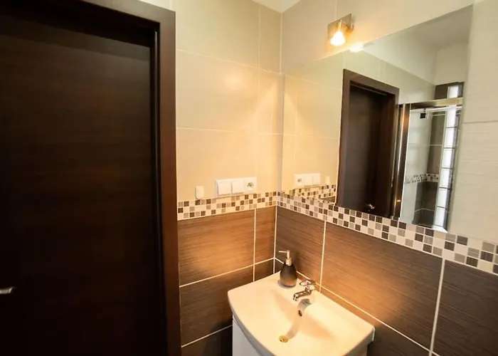 Apartment Moderny - Vyhlad Na Martinske Hole Z Najvyssieho Poschodia Budovy Martin