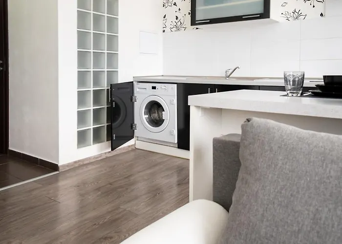 Moderny - Vyhlad Na Martinske Hole Z Najvyssieho Poschodia Budovy Apartment